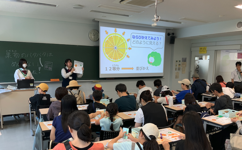 サイエンスショーで講義中